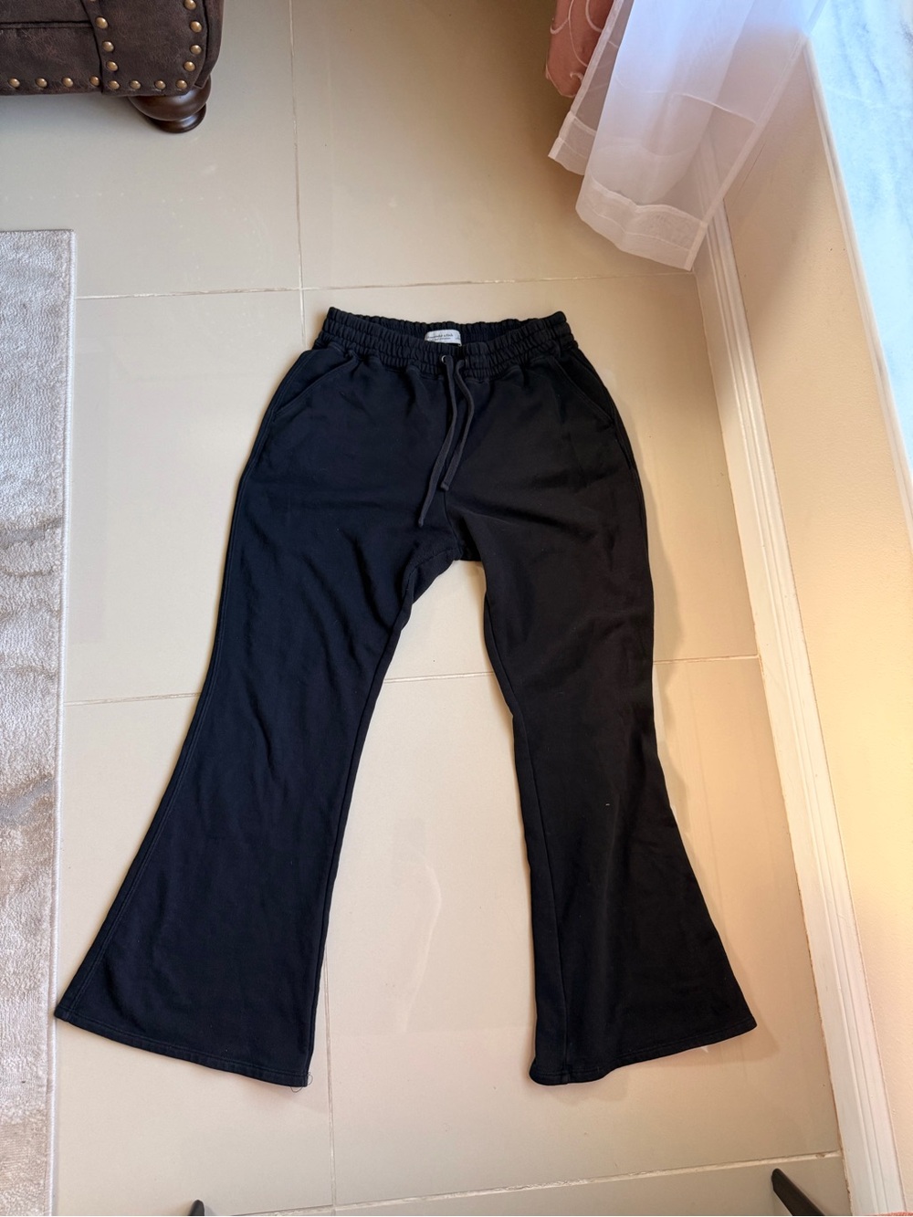 Abercrombie & Fitch Soft A&F Collection Flare Sweatpants Size L Washed Black Dra